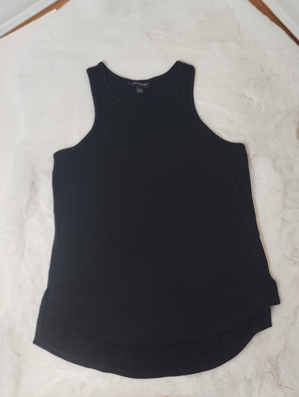Banana Republic Women's Sleek Black Round Neckline Tank Top Size S Knit Fabric